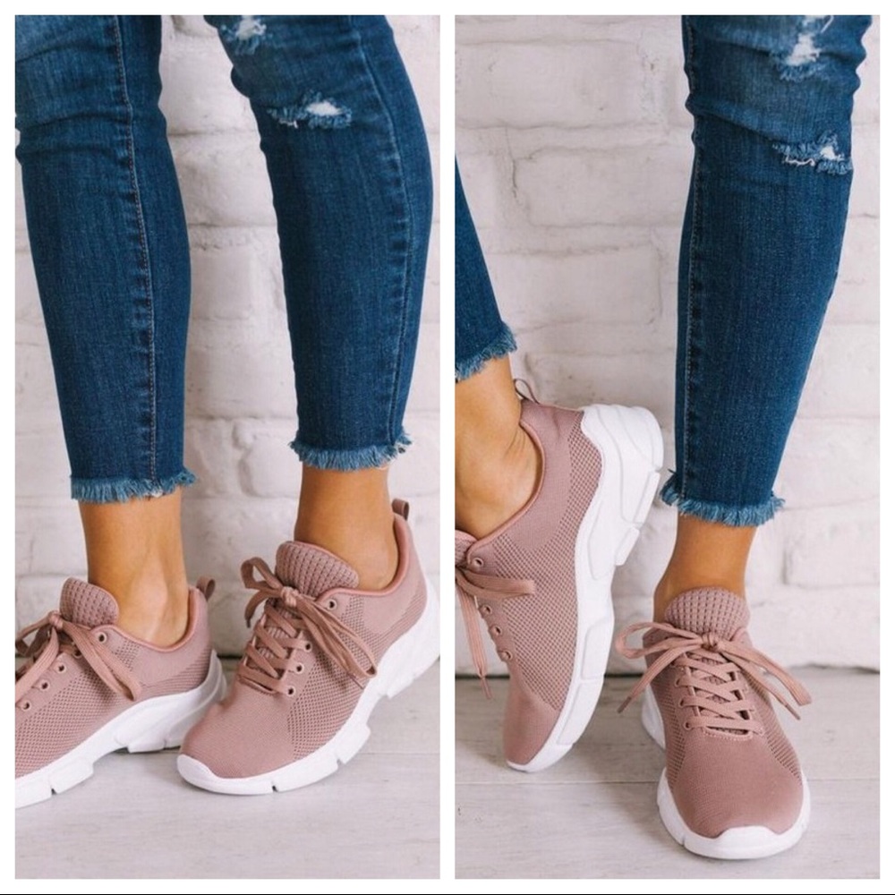 CLEARANCE-FIRM‼️ 5🌟Lucky Sneaker in Mauve - Picture 4 of 5